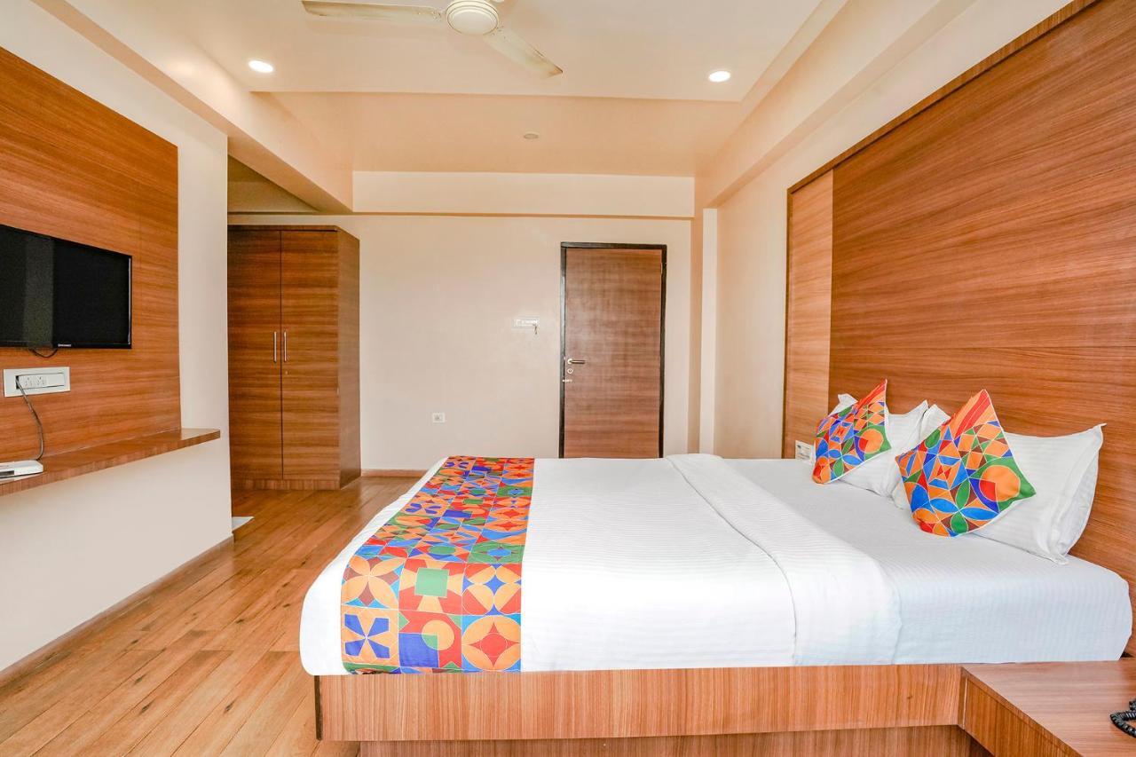 Hotel Mahadev Residency - Dapode, Bhiwandi Exteriör bild